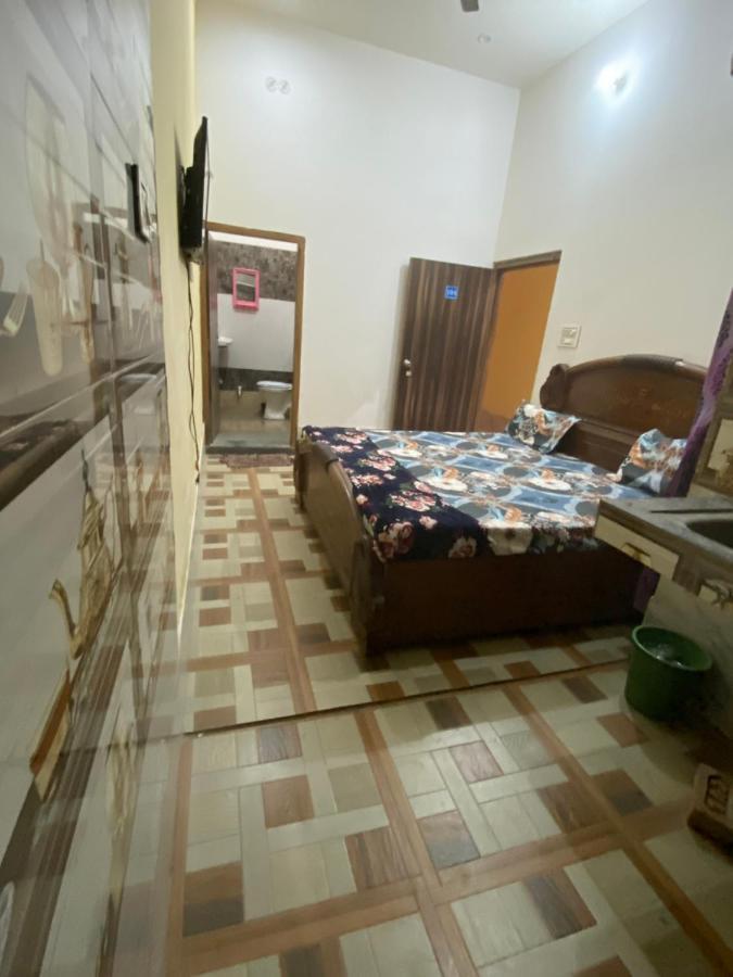 Balaji Homestay Mathura In Vrindavan Eksteriør billede
