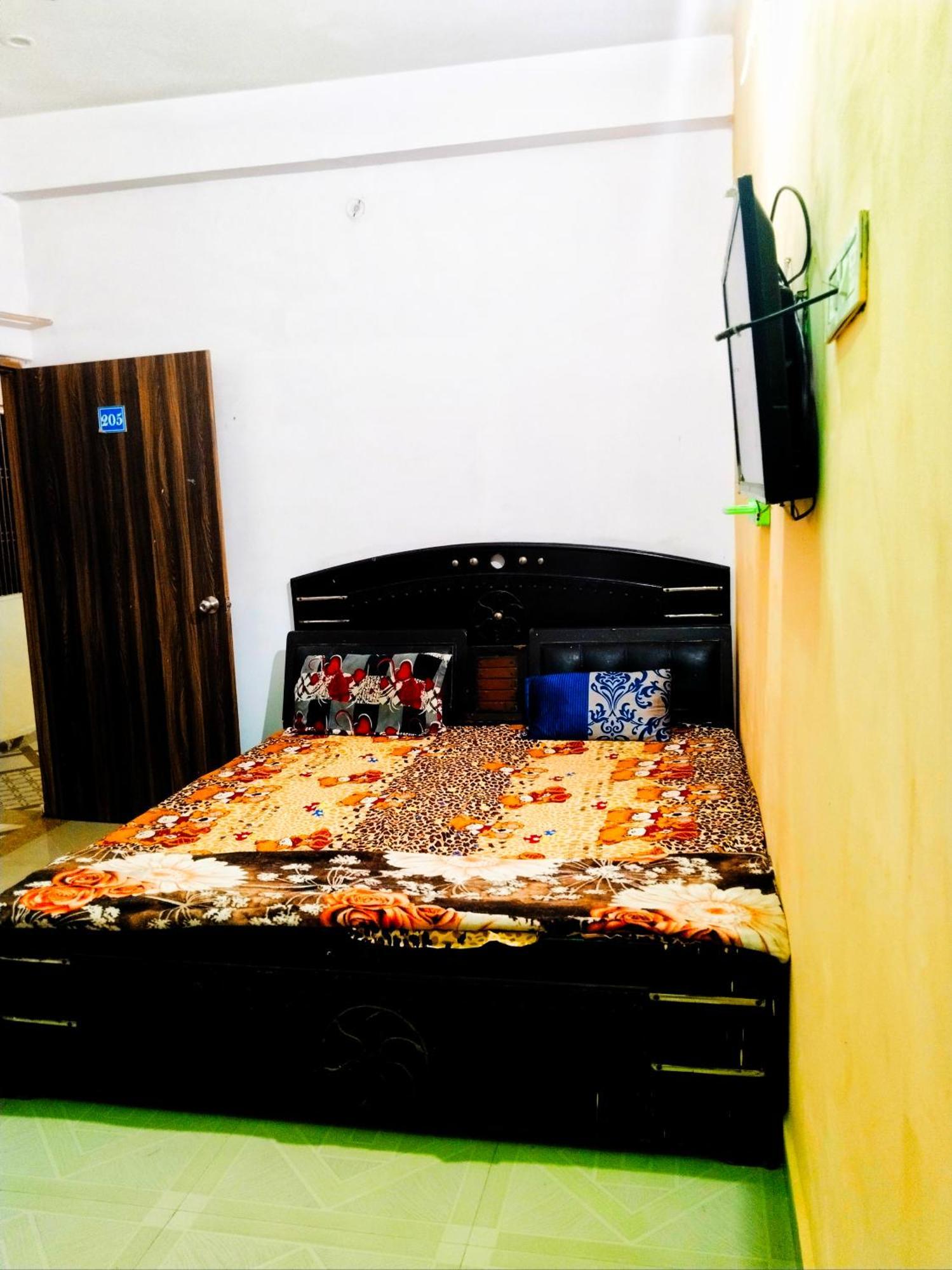 Balaji Homestay Mathura In Vrindavan Eksteriør billede