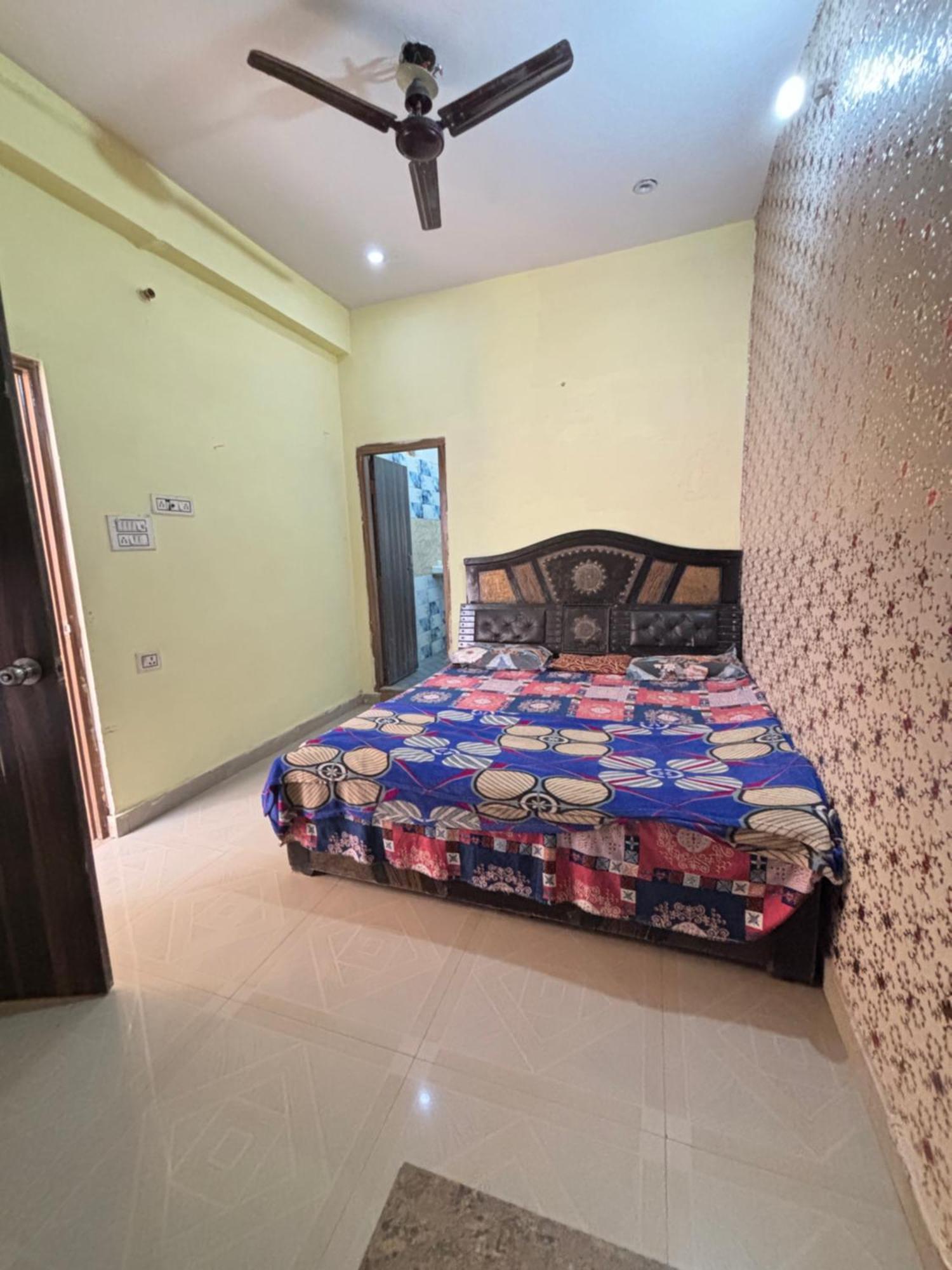 Balaji Homestay Mathura In Vrindavan Eksteriør billede