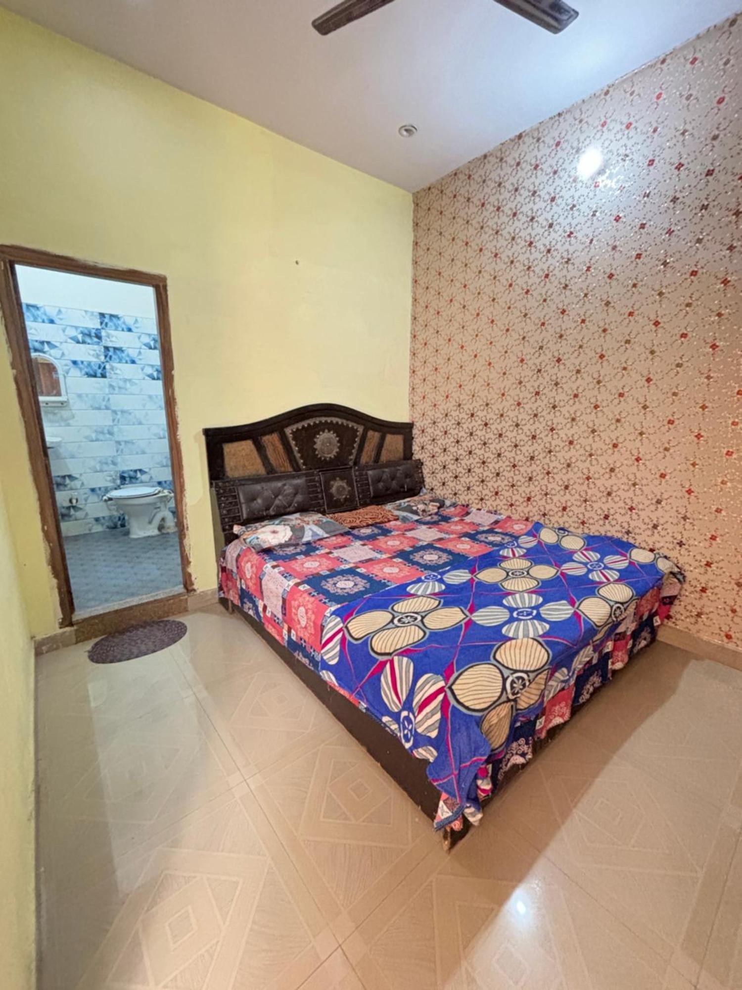 Balaji Homestay Mathura In Vrindavan Eksteriør billede