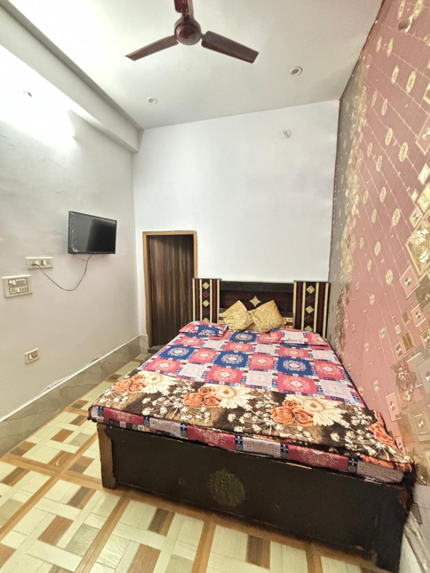 Balaji Homestay Mathura In Vrindavan Eksteriør billede